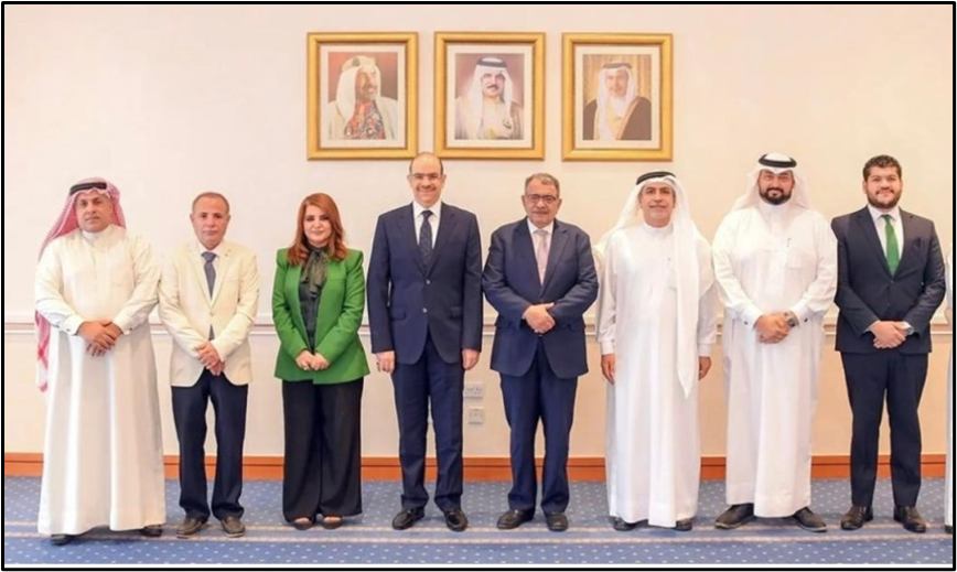 وزير الشؤون القانونية يستقبل أعضاء مجلس إدارة جمعية المحامين البحرينية