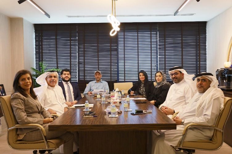 عقد اجتماع تنسيقي بين مجلس إدارة جمعية المحامين البحرينية  وكتلة التفكير الاستراتيجي بمجلس النواب