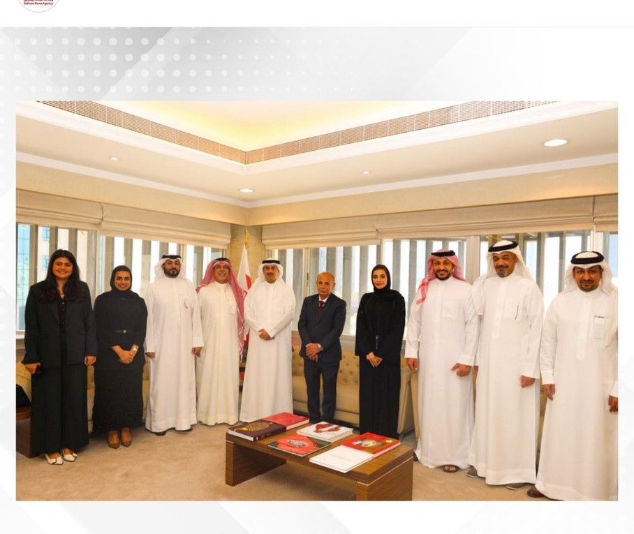 استقبال وزير العدل والشؤون الإسلامية والأوقاف لرئيس وأعضاء مجلس إدارة جمعية المحامين البحرينية