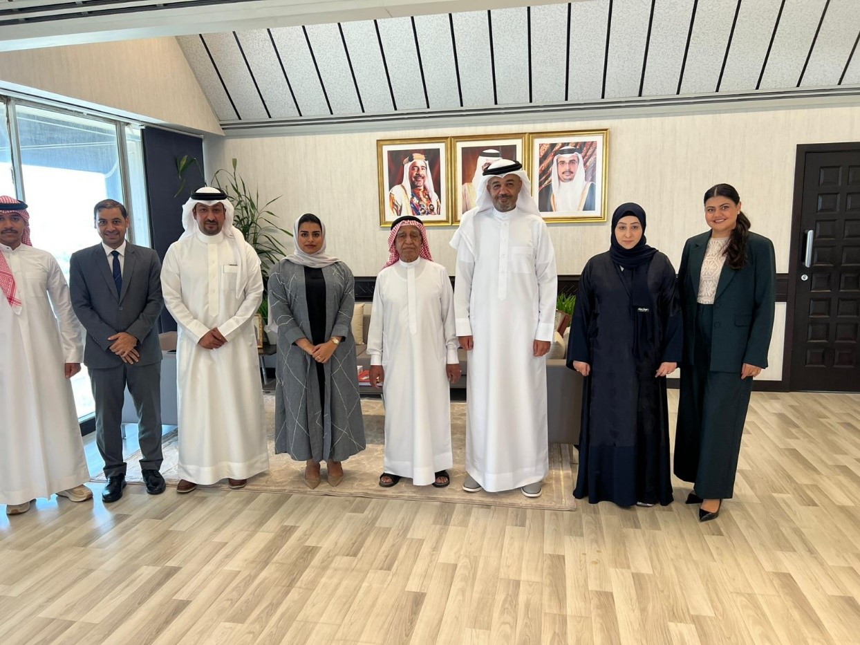 ‏الوكيل المساعد لشؤون المحاكم والتنفيذ ‏يلتقي لجنة شؤون المهنة بجمعية المحامين البحرينية